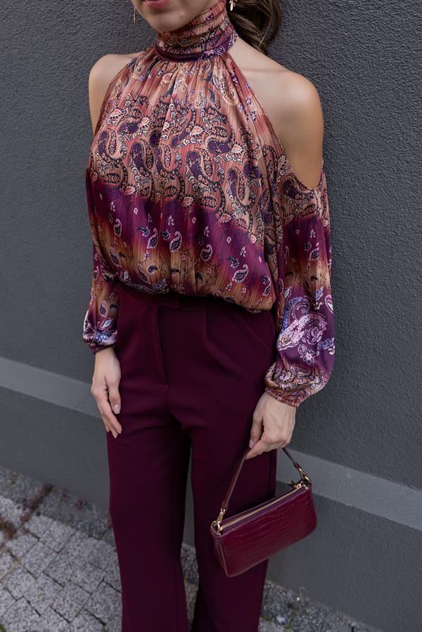 Halter Yaka Omuz Dekolteli Bluz - KİREMİT