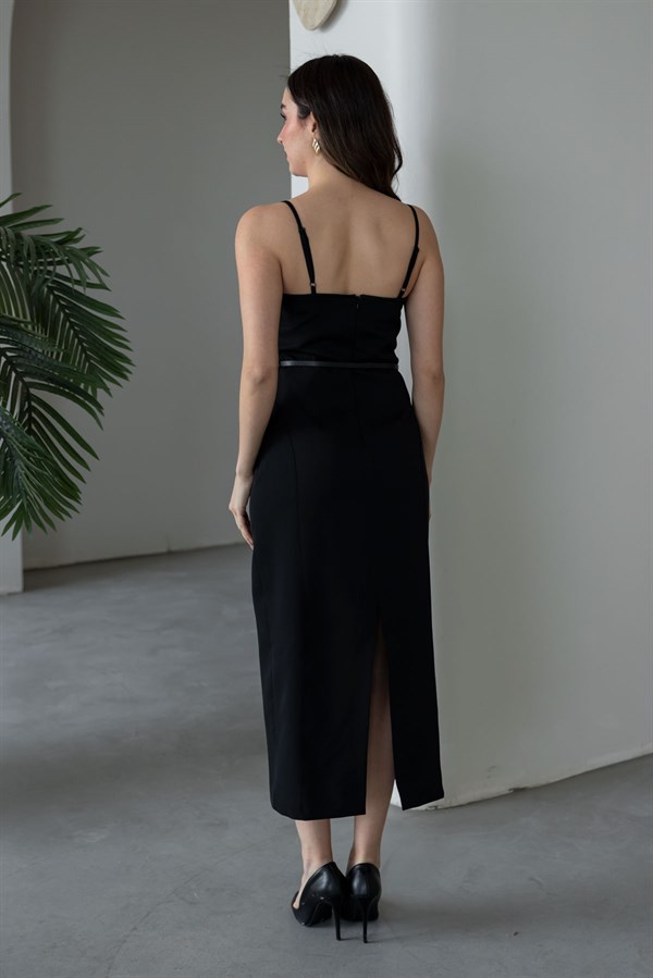 İnce Askılı Yaka Detaylı Elbise - SİYAH