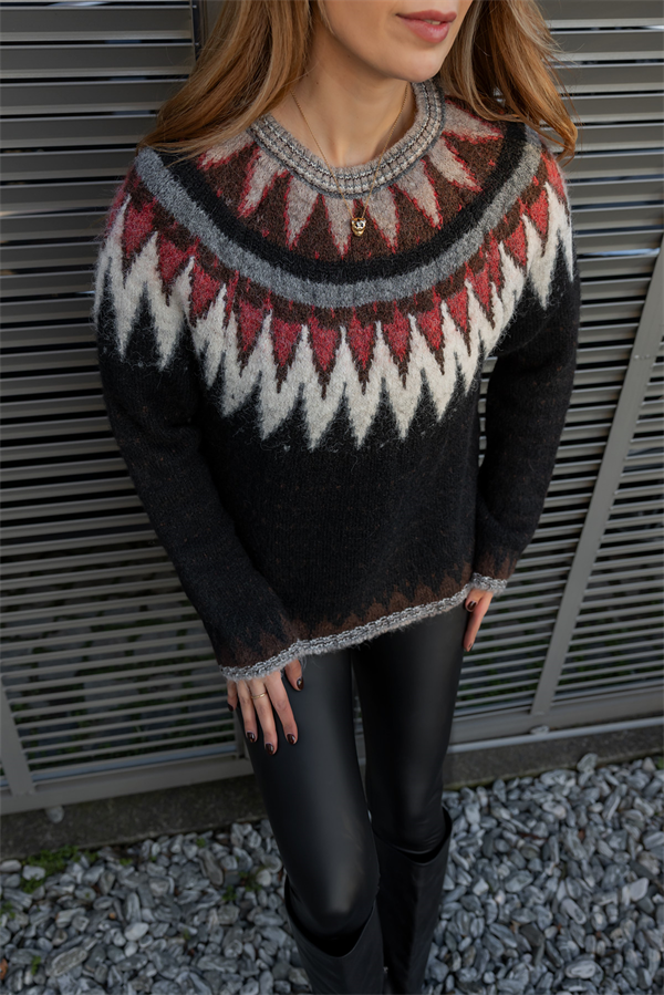 Jakarlı Etnik Desen Kazak - SİYAH