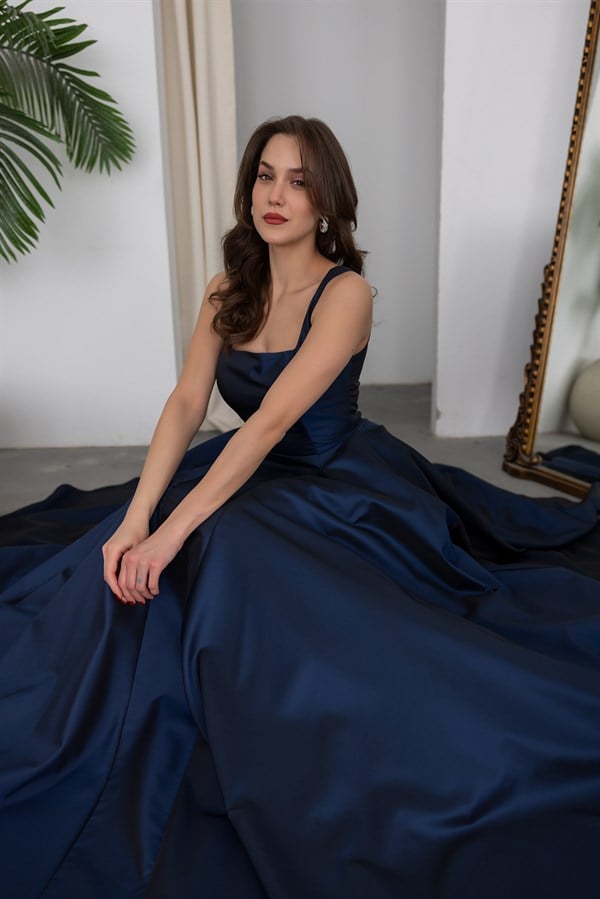 Kalın Askılı Kabarık Abiye - LACİVERT