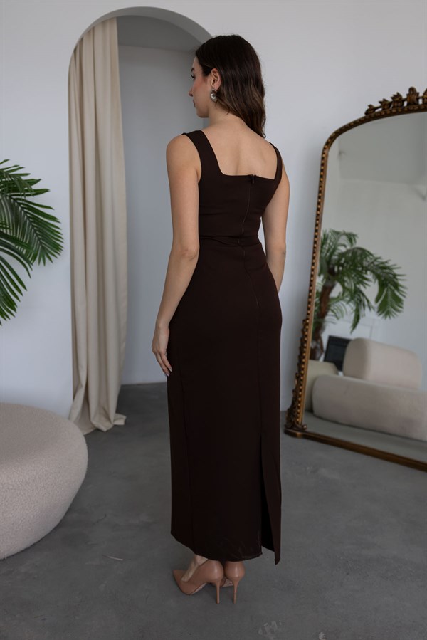 Kalın Askılı Taş İşlemeli Elbise - KAHVERENGİ