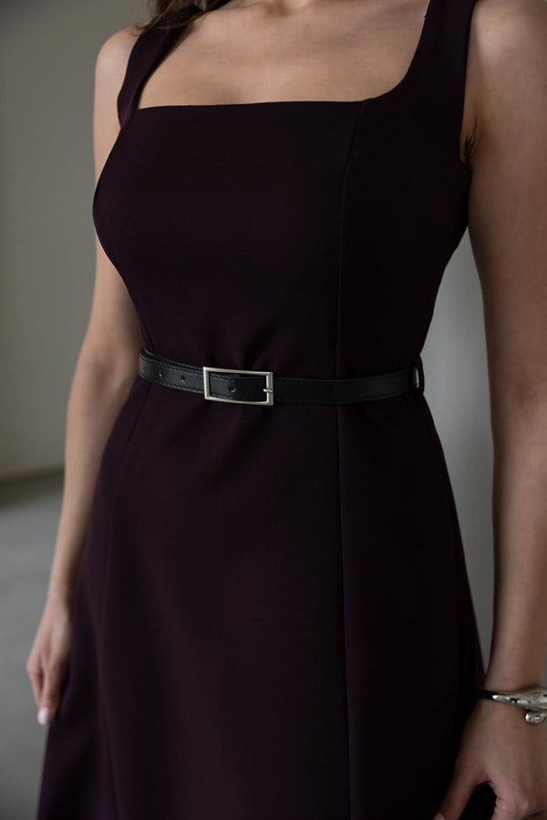 Kare Yaka Kemerli Kloş Elbise - MÜRDÜM