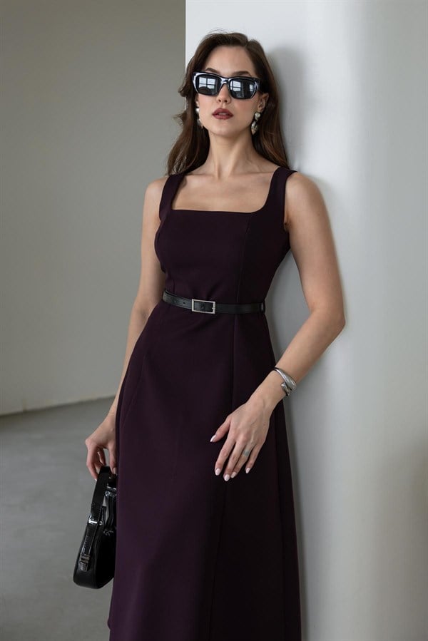 Kare Yaka Kemerli Kloş Elbise - MÜRDÜM