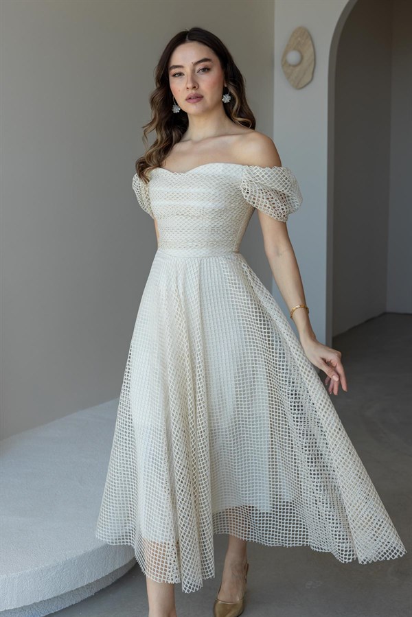 Madonna Yaka Simli Abiye - KREM