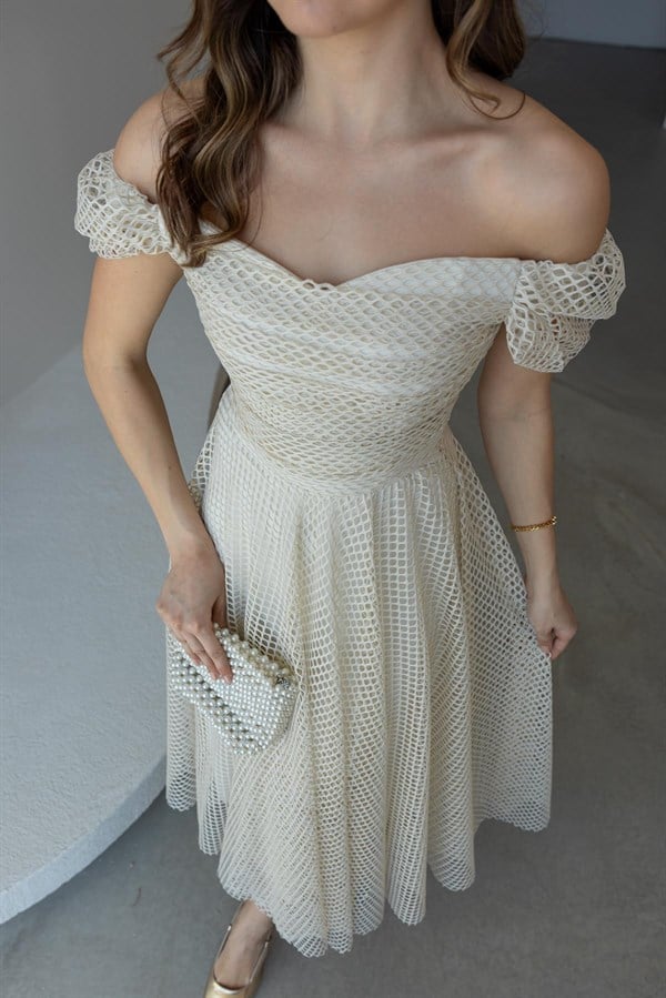 Madonna Yaka Simli Abiye - KREM