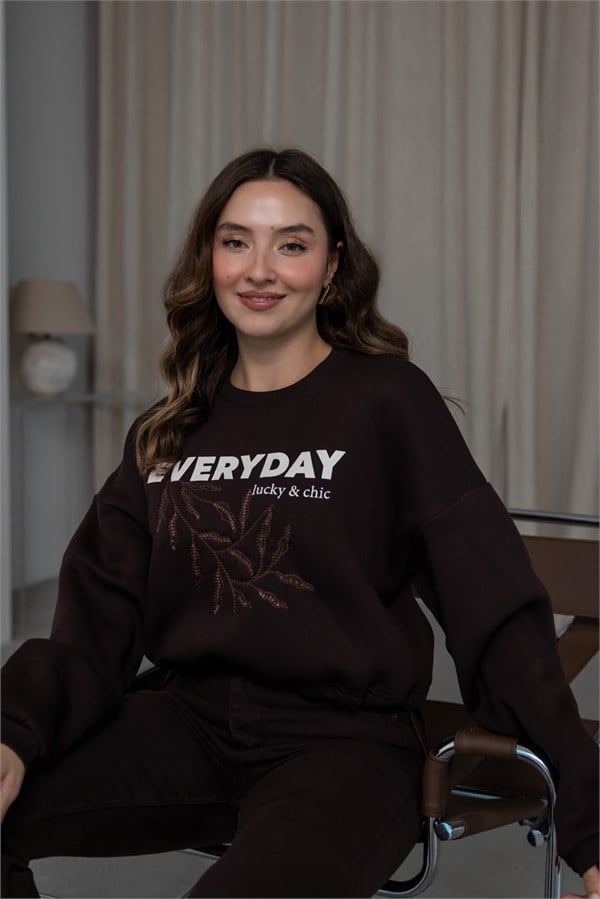 MGZ Nakışlı Yazı Baskılı Crop Sweat - KAHVERENGİ
