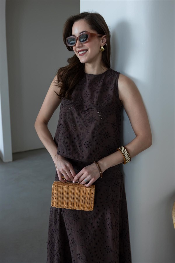 Nakışlı Takım - KAHVERENGİ