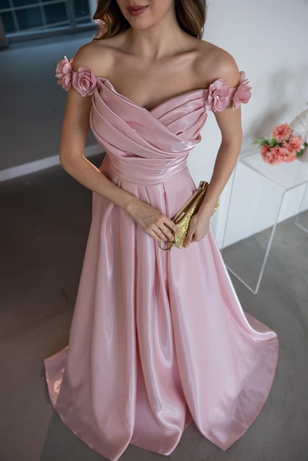 Omuz Gül Detaylı Saten Abiye - PEMBE