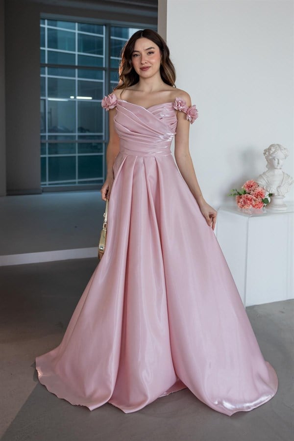 Omuz Gül Detaylı Saten Abiye - PEMBE