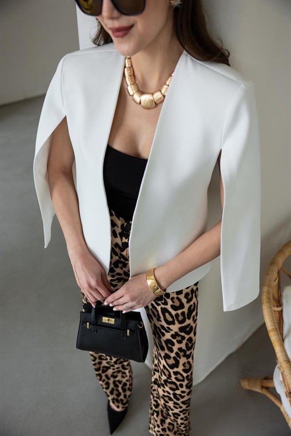 Pelerinli Ceket - EKRU