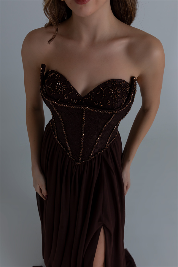 Straplez İşlemeli Kloş Abiye - KAHVERENGİ