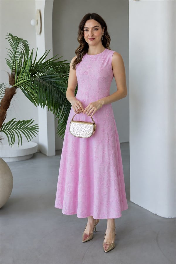 Süzene Nakışlı Elbise - PEMBE