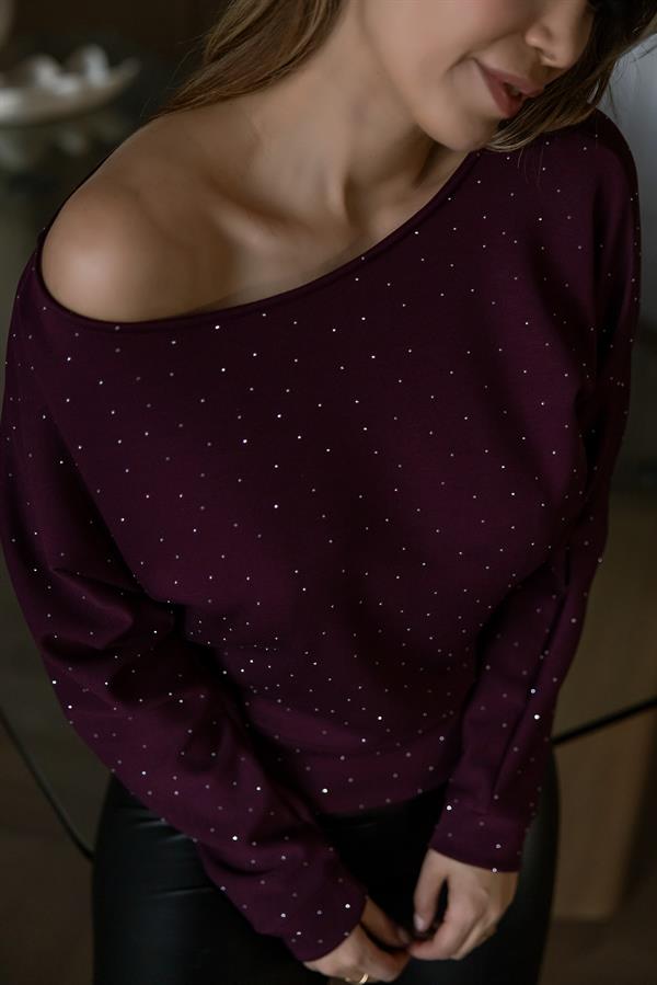 Taşlı Kayık Yaka Bluz - MOR