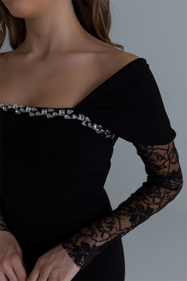 Taşlı Kol Aksesuarlı Elbise - SİYAH