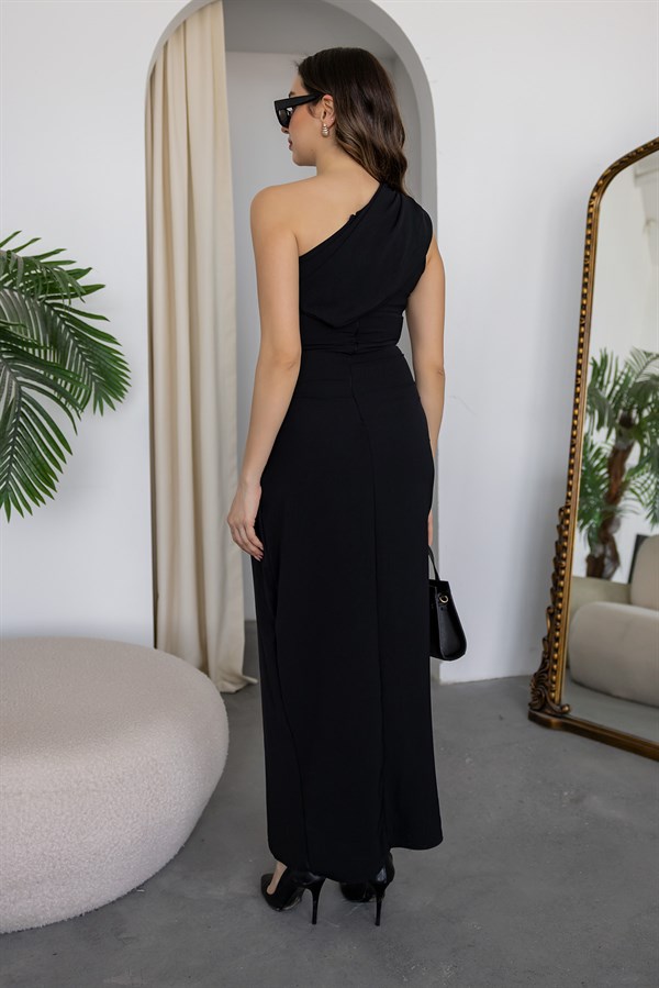 Tek Omuz Broşlu Elbise - SİYAH