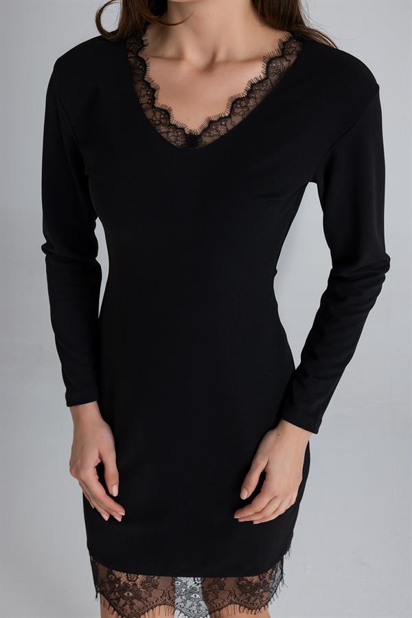 V Yaka Tül Detaylı Elbise - SİYAH