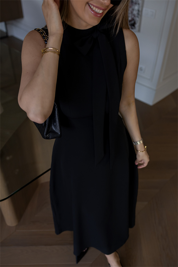 Yaka Bağlamalı Uzun Elbise - SİYAH