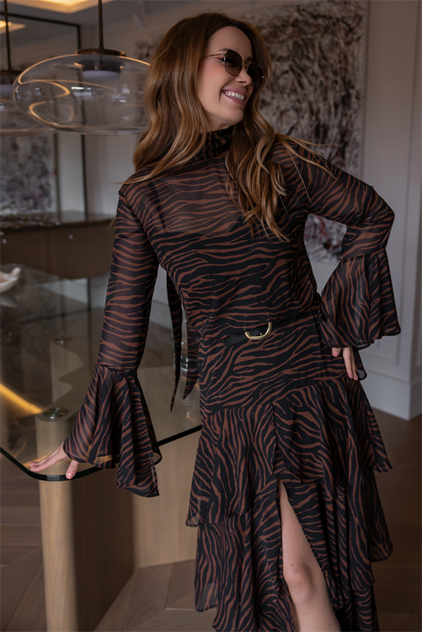 Zebra Desen Katlı Şifon Elbise - KAHVERENGİ