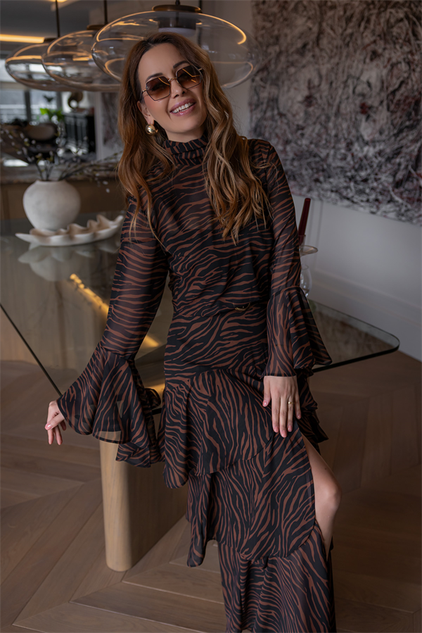 Zebra Desen Katlı Şifon Elbise - KAHVERENGİ