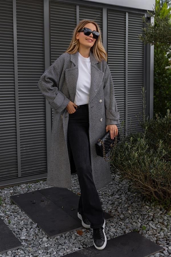 Zebra Desenli Kaban - SİYAH