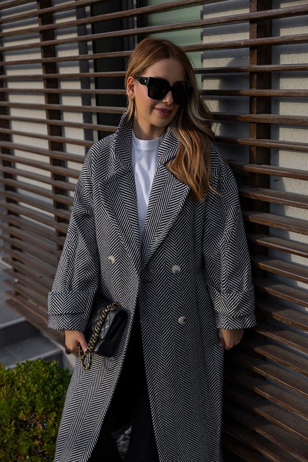 Zebra Desenli Kaban - SİYAH