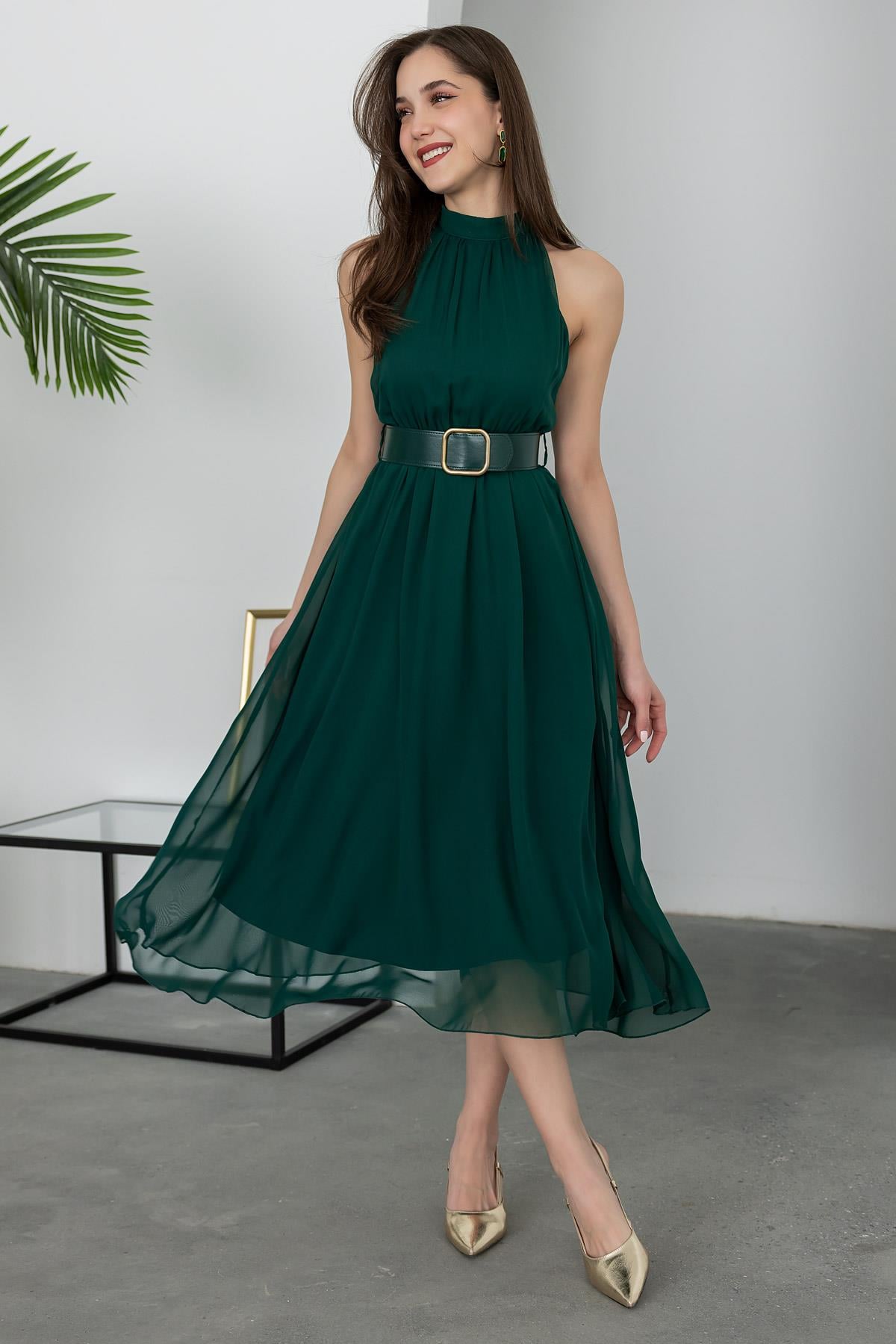 slim fit dress slacks Zapaka Women Halter Neck Pine Green Bridesmaid Dress Mermaid Long Wedding Party Dress with Slit, Pine / US6