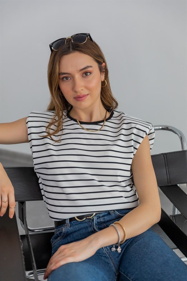 Çizgili Desen Vatkalı T-Shirt - BEYAZ
