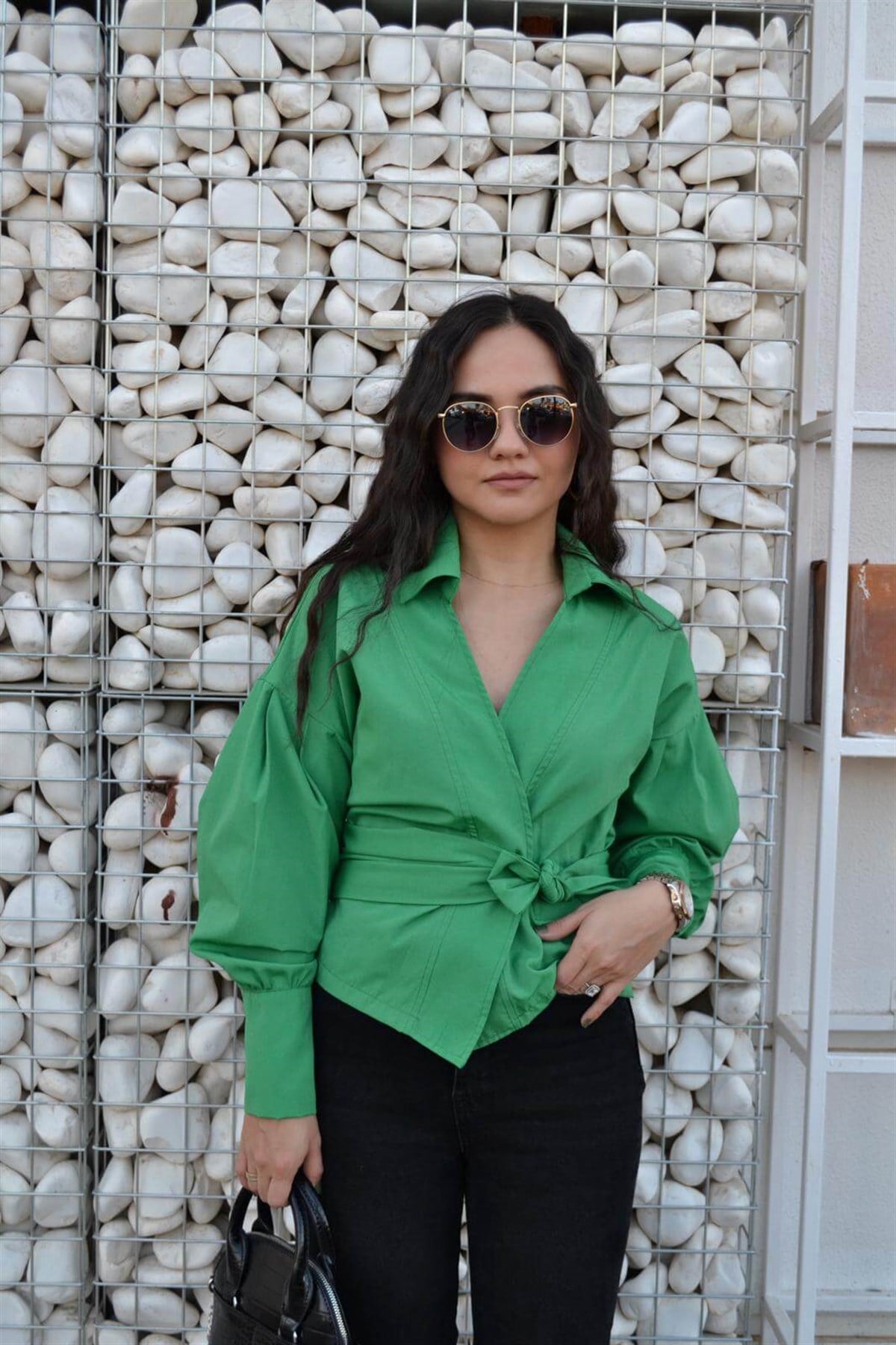 BELDEN BAĞLAMALI GÖMLEK