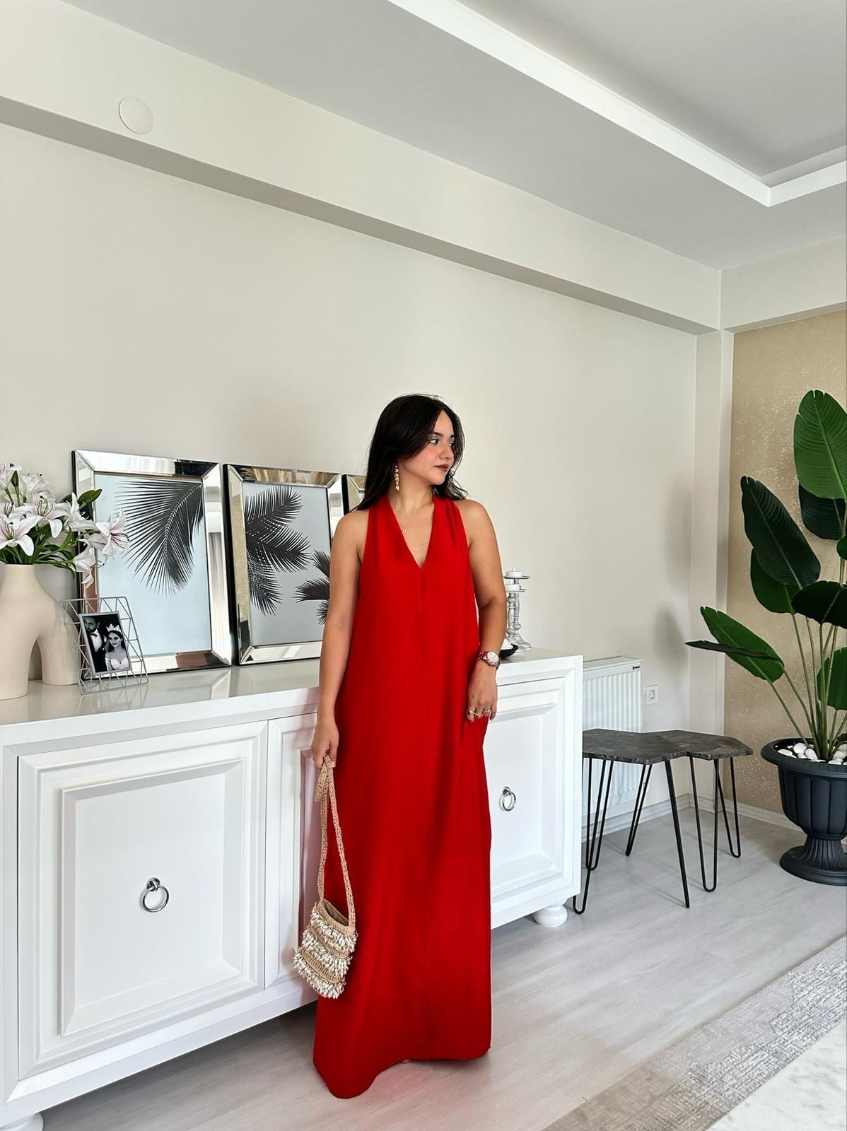 MAXİ KIRMIZI ELBİSE