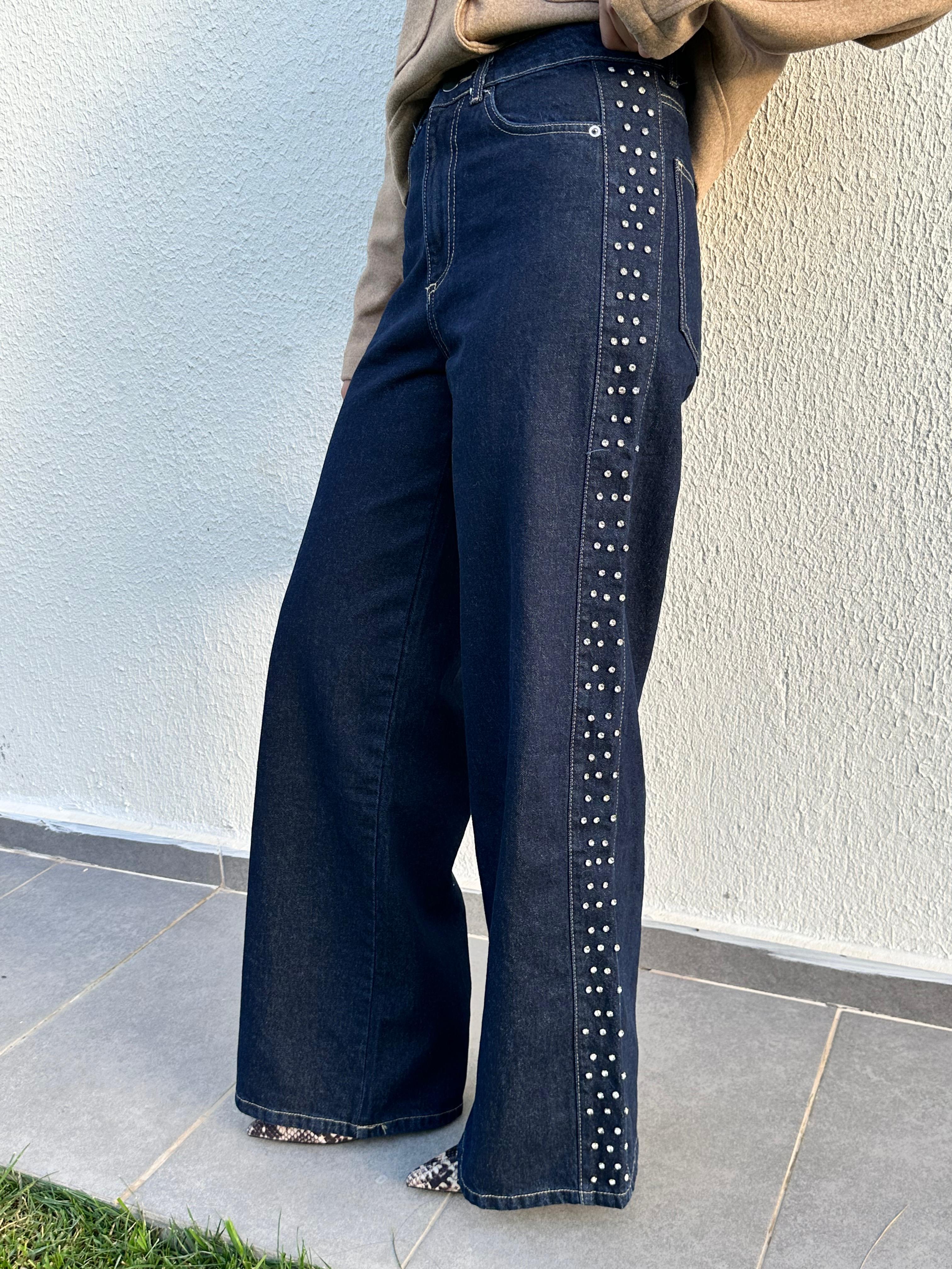 TAŞ İŞLEMELİ JEAN