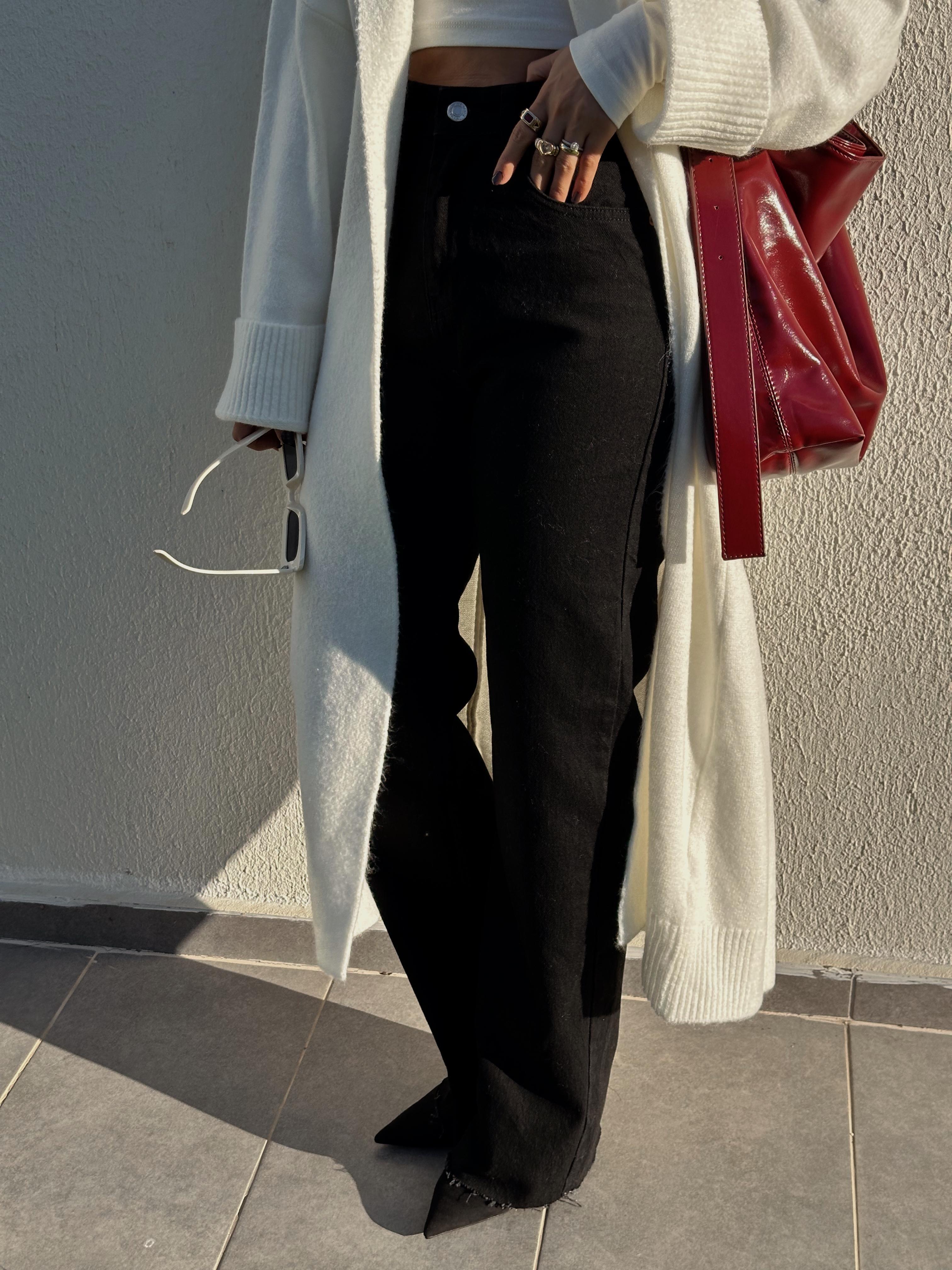 YÜKSEK BEL SİYAH JEAN