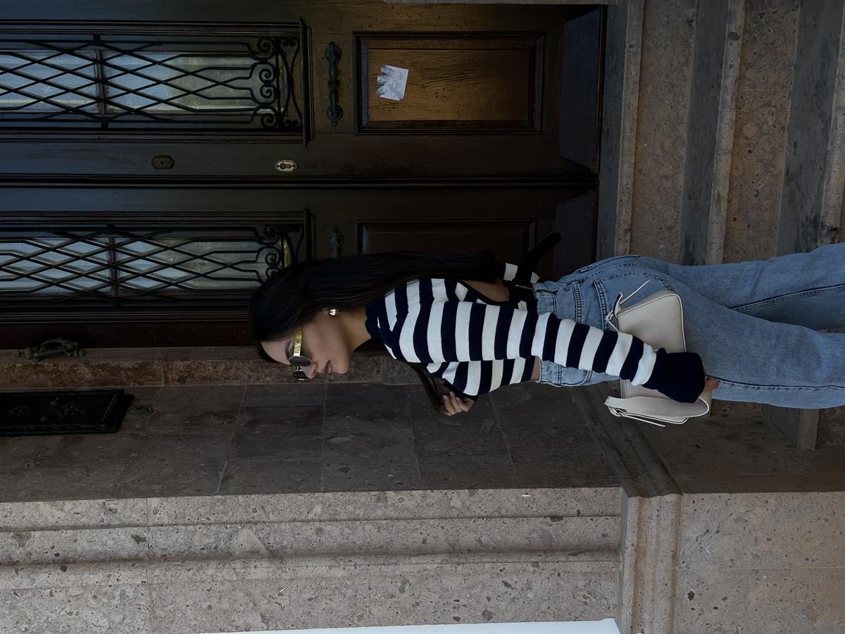 ÇİZGİLİ SIRT DEKOLTELİ KAZAK