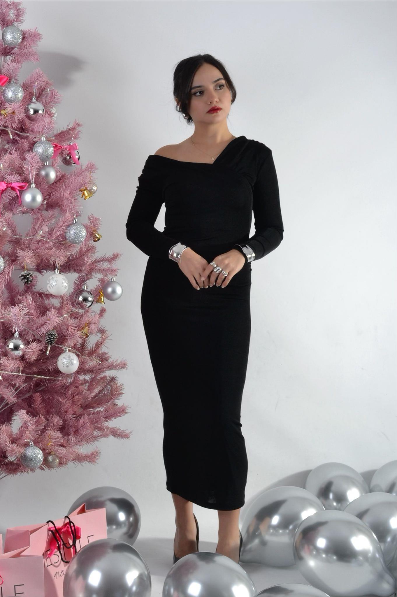 KAYIK YAKA ÇİFT KAT SİYAH ELBİSE