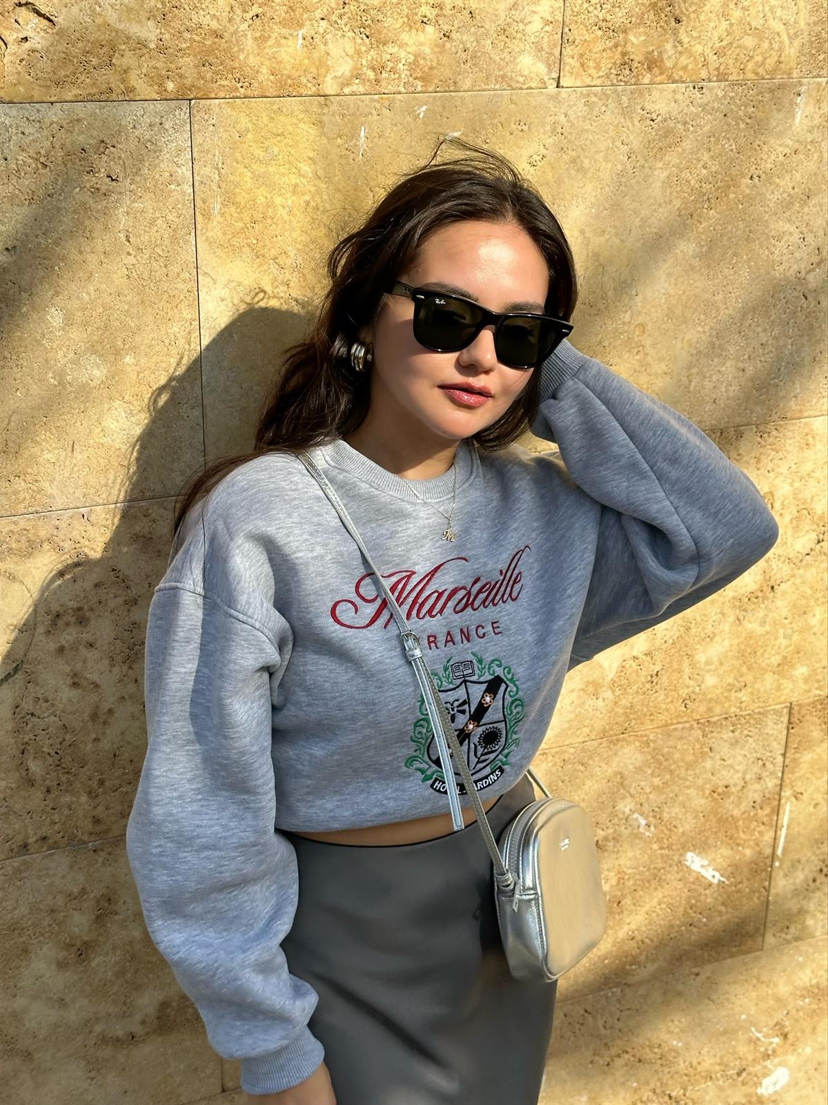 ŞARDONLU SWEATSHIRT