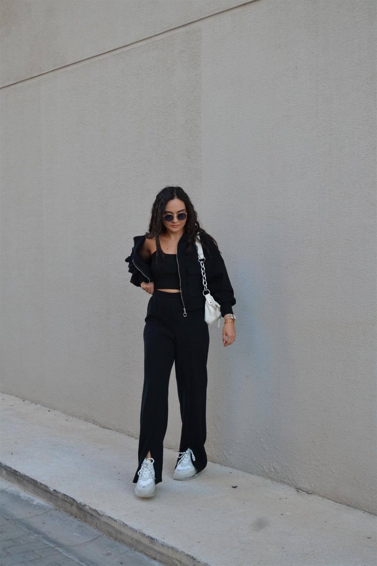 SİYAH KADİFE EŞOFMAN TAKIM