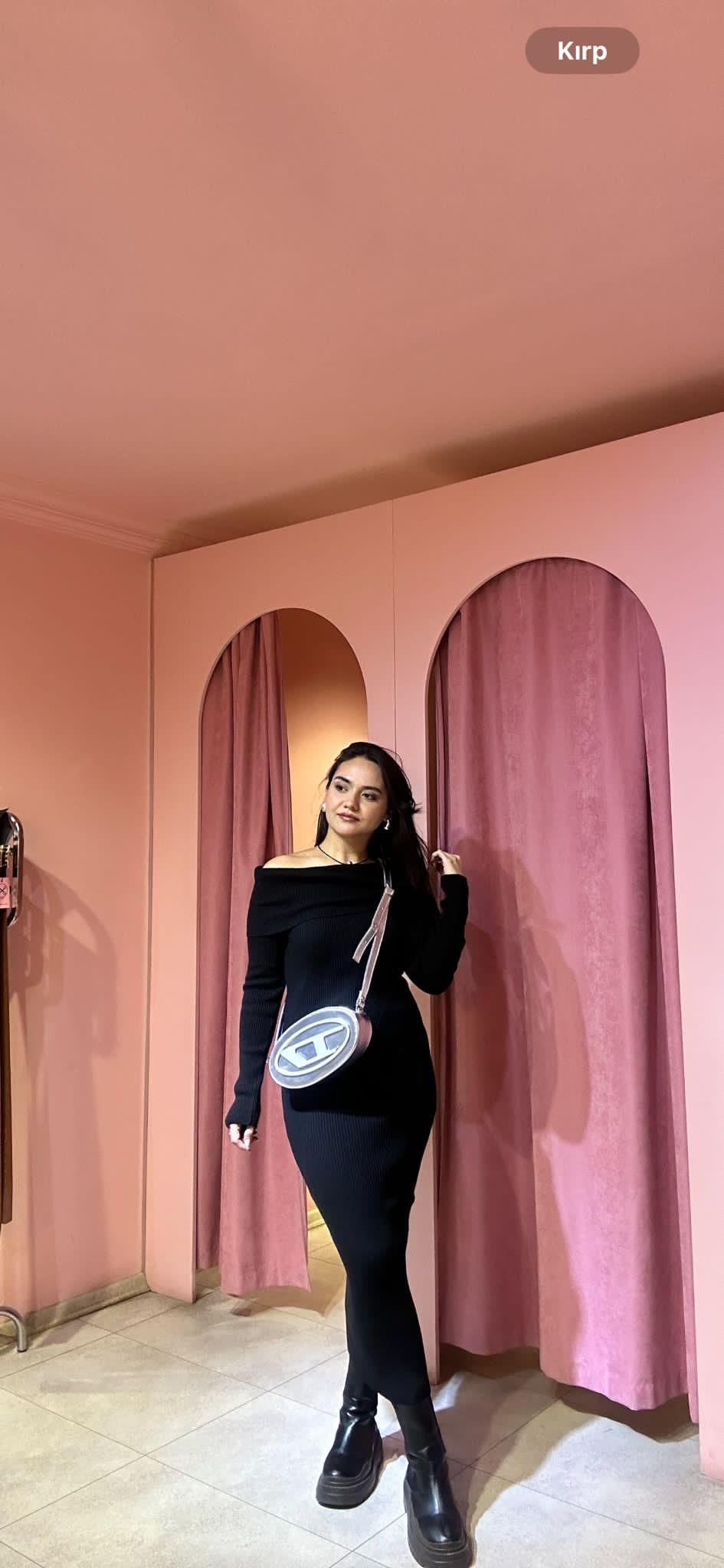 SİYAH TRİKO ELBİSE