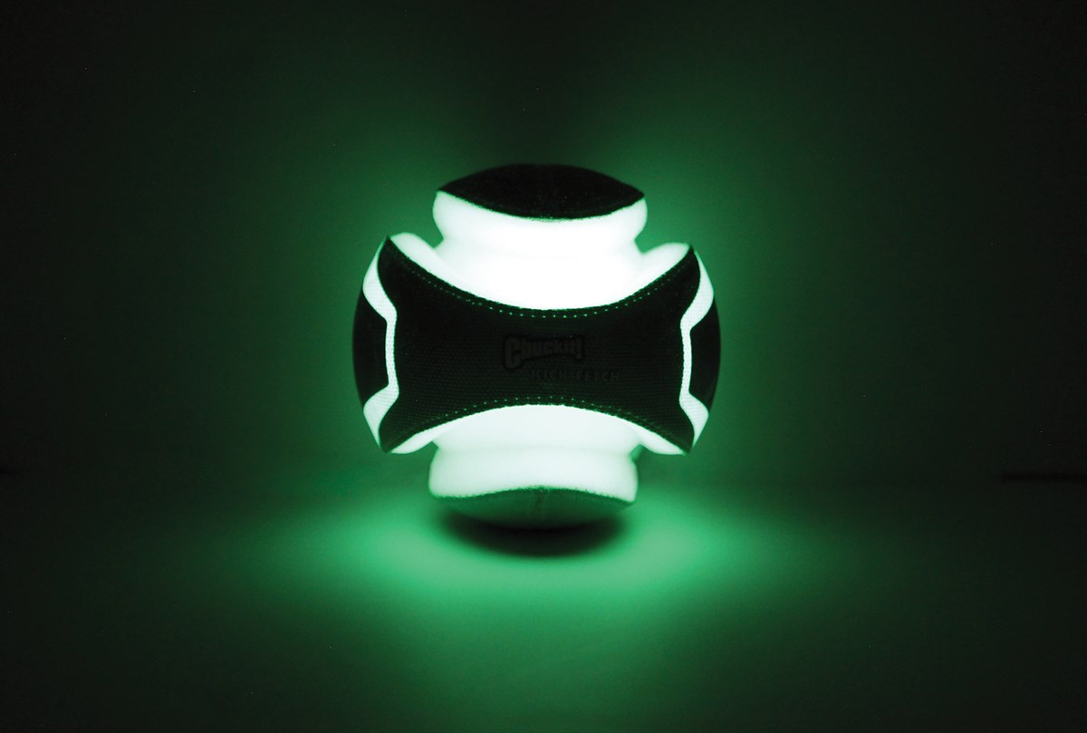 Chuckit! Kick Fetch Max Glow Gece Parlayan Oyun Topu - Oyun Topları ve Frizbiler