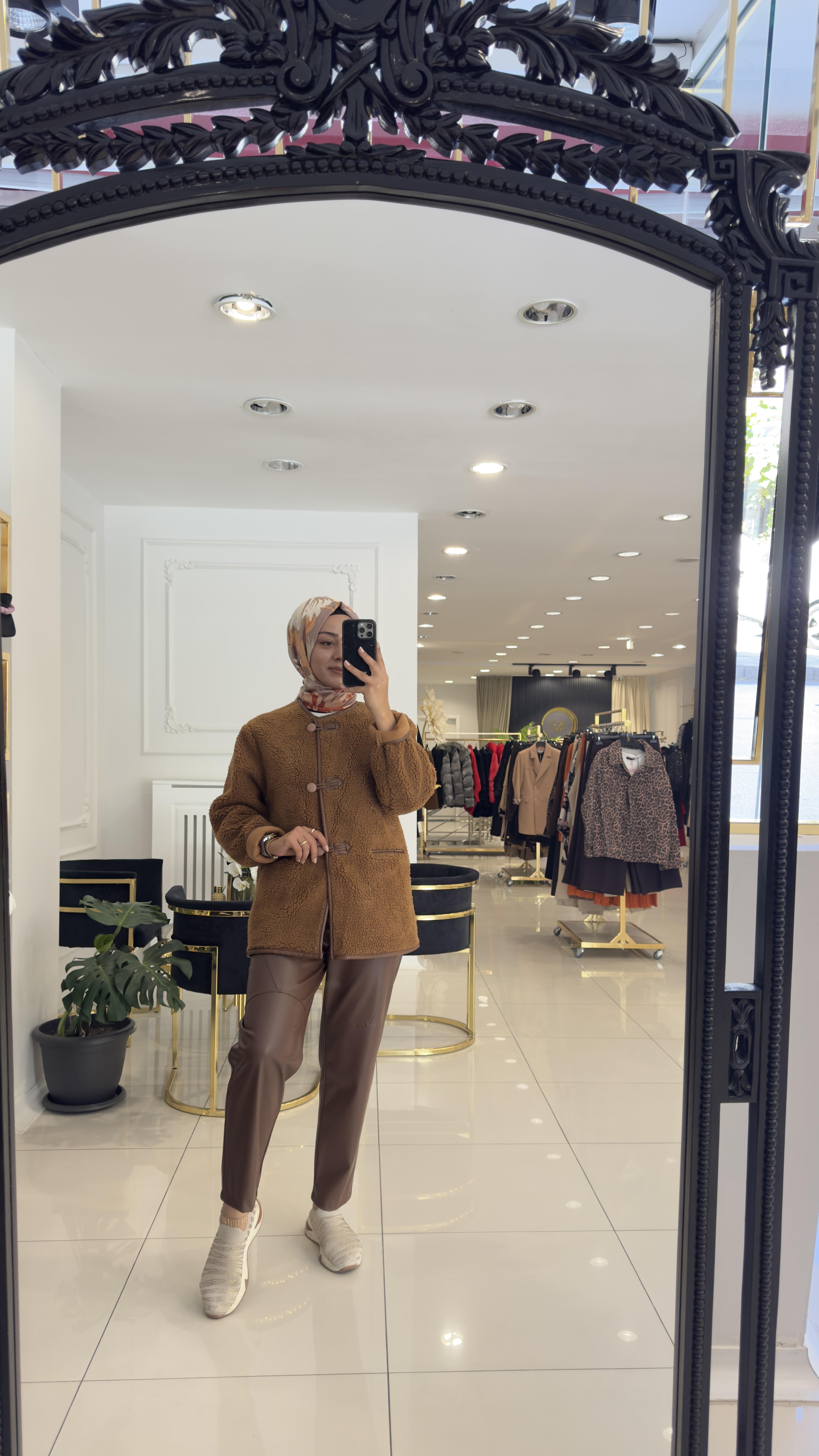 54445 Peluş düğmeli mont-CAMEL