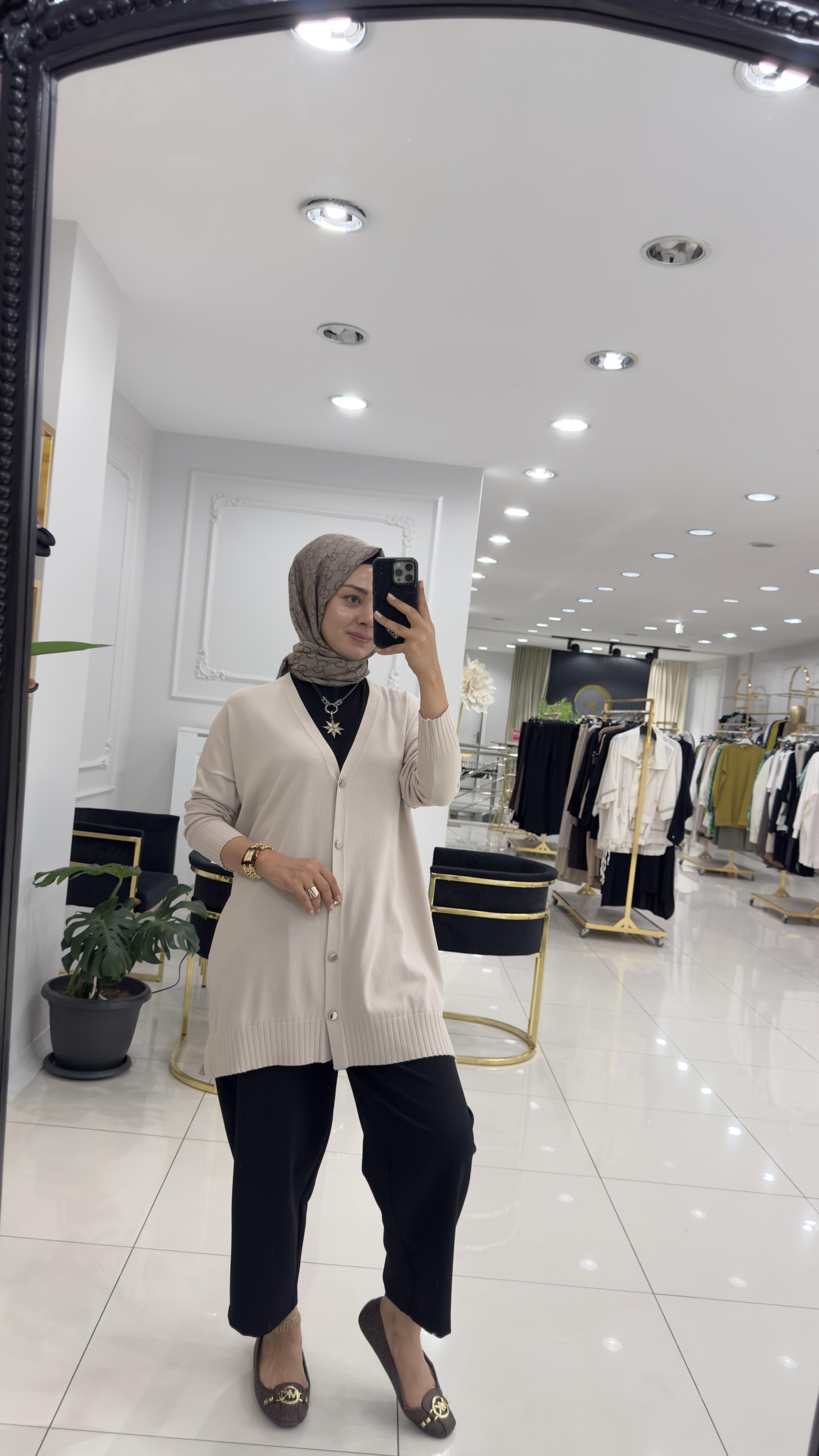 10482 Kısa fitilli triko hırka-Sütlü Kahve