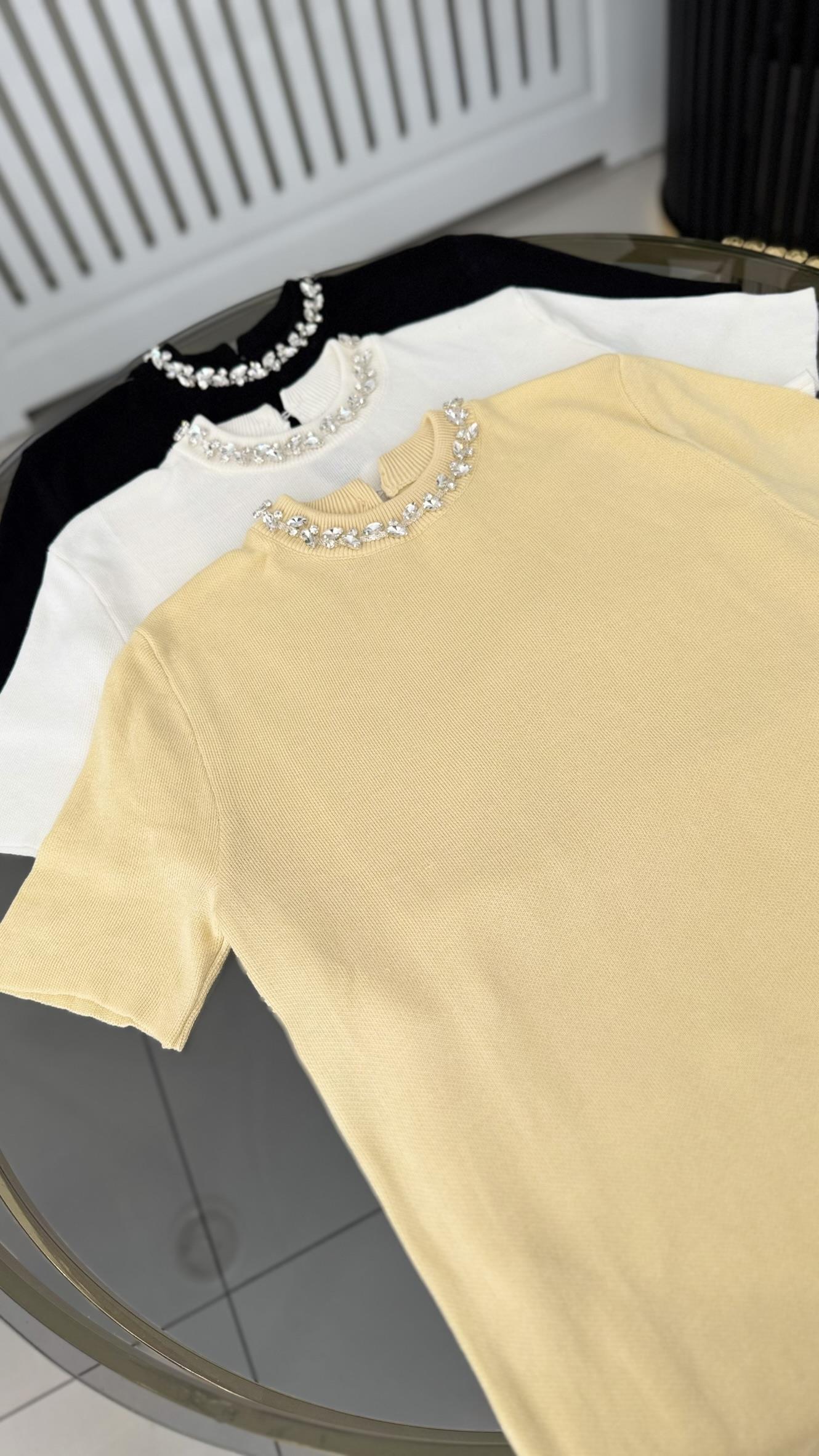 1100 Yaka taşlı triko bluz-SİYAH