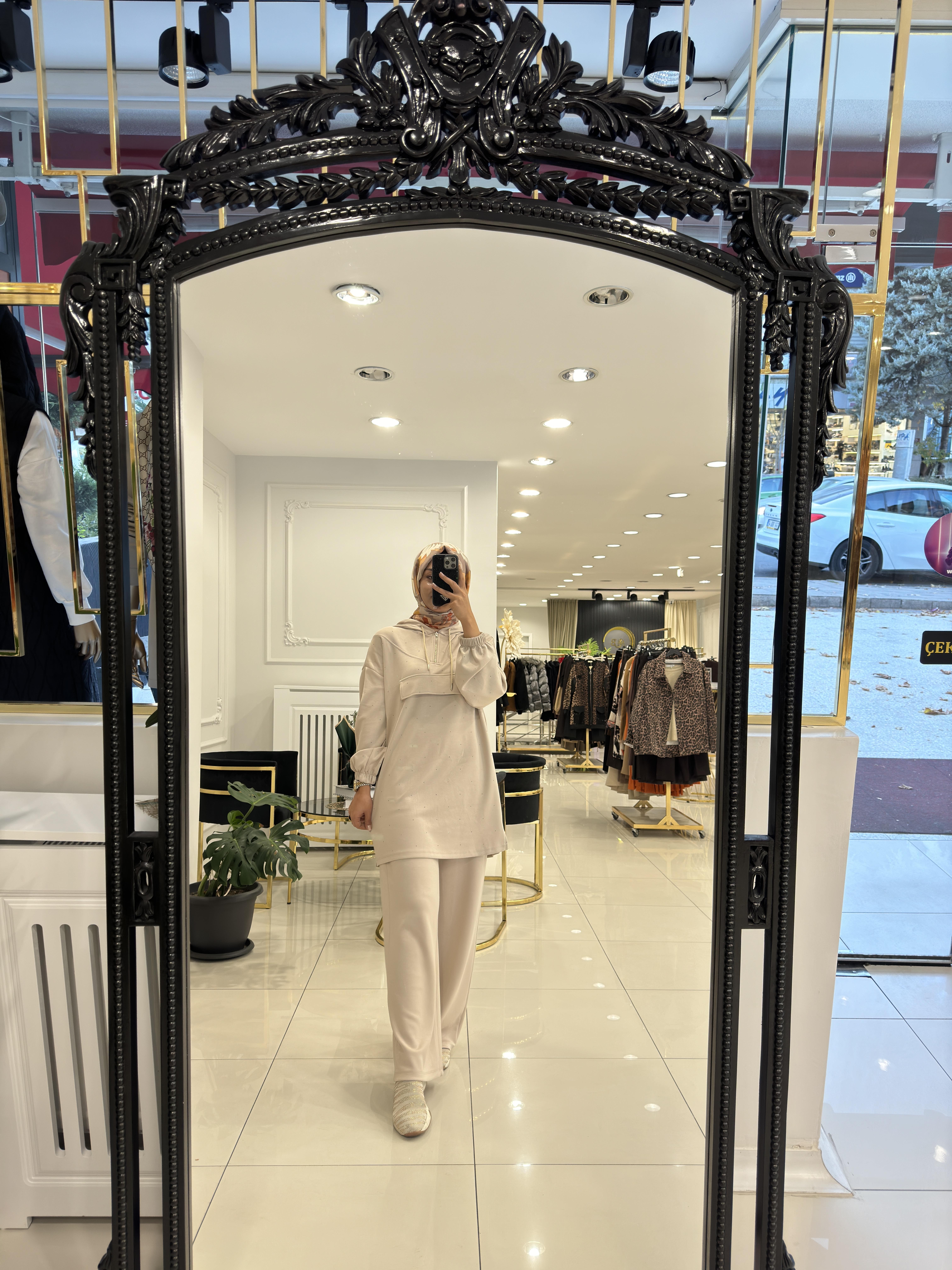 14281 Oysho taşlı takım- BEJ