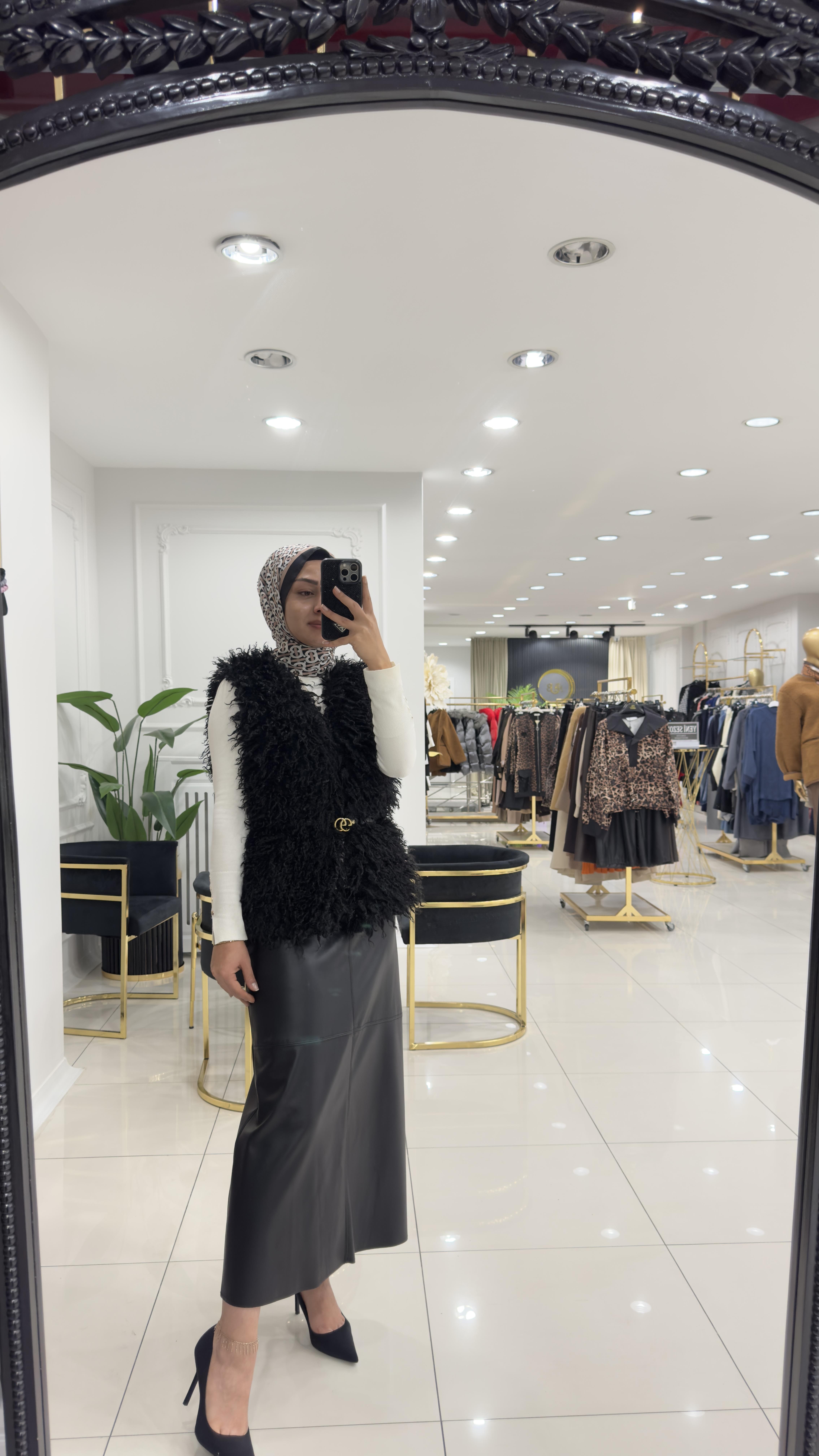 17719 Mona kürk yelek-SİYAH