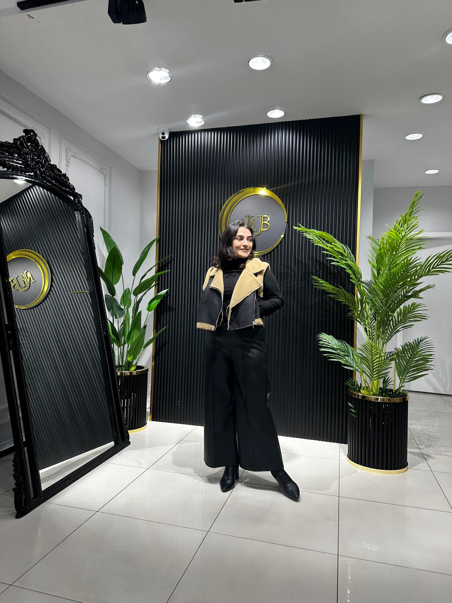 23142  KÜRKLÜ YELEK   SİYAH