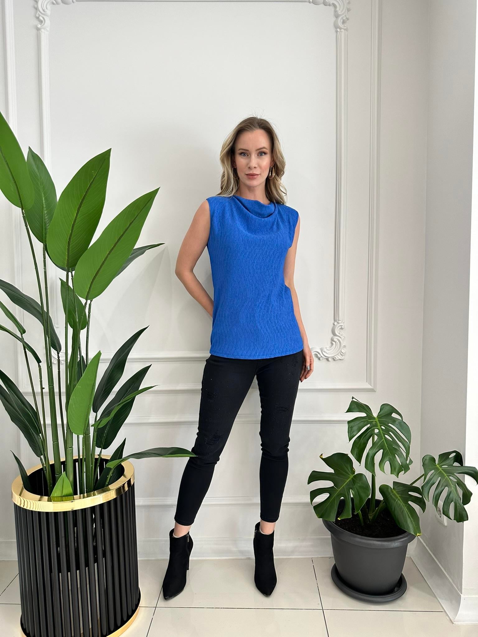 23KSL8685 DEGAJE YAKA KOLSUZ PLİSELİ BLUZ SAKS