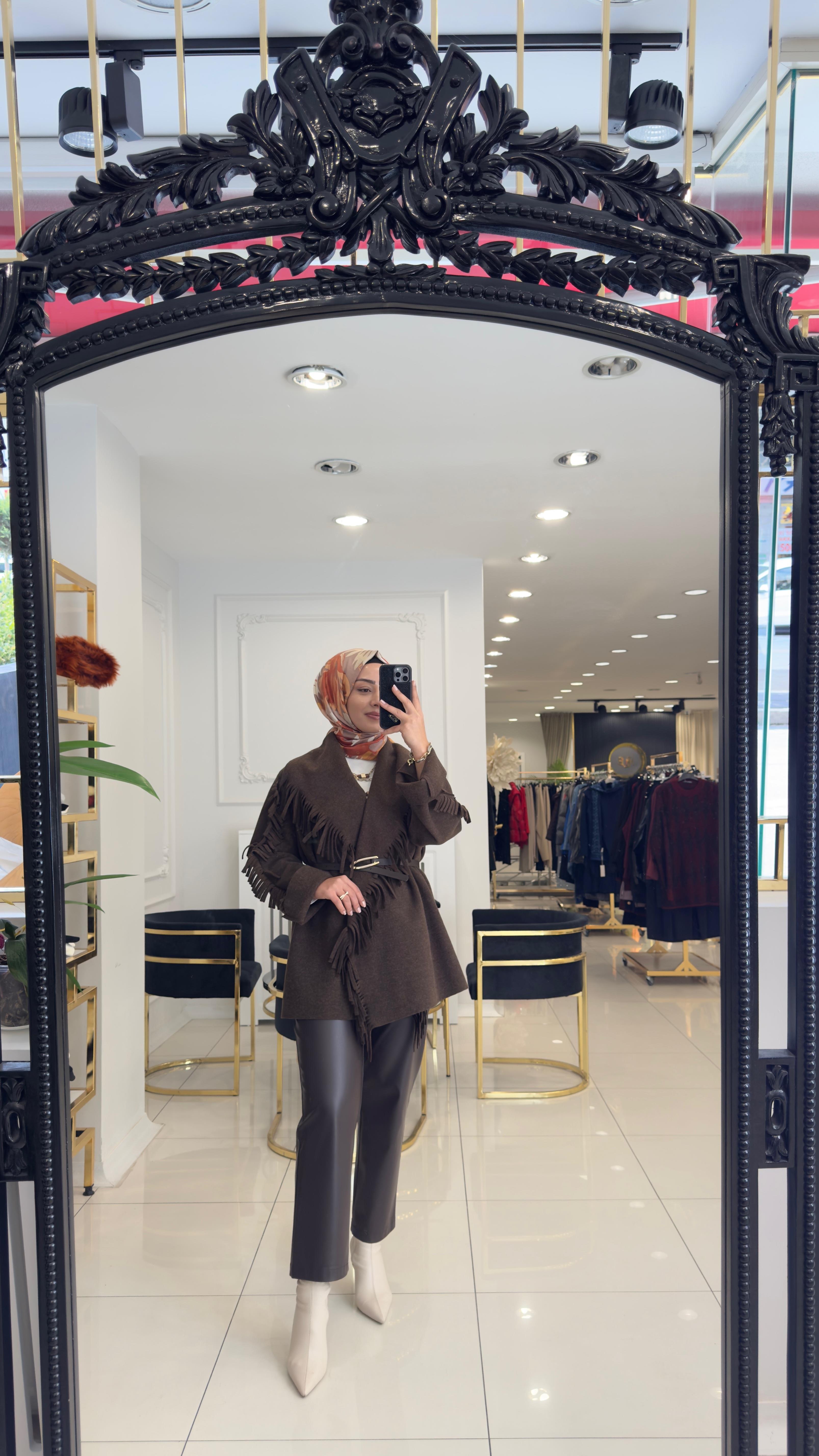 282 Püsküllü kaşe kaban-ACI KAHVE