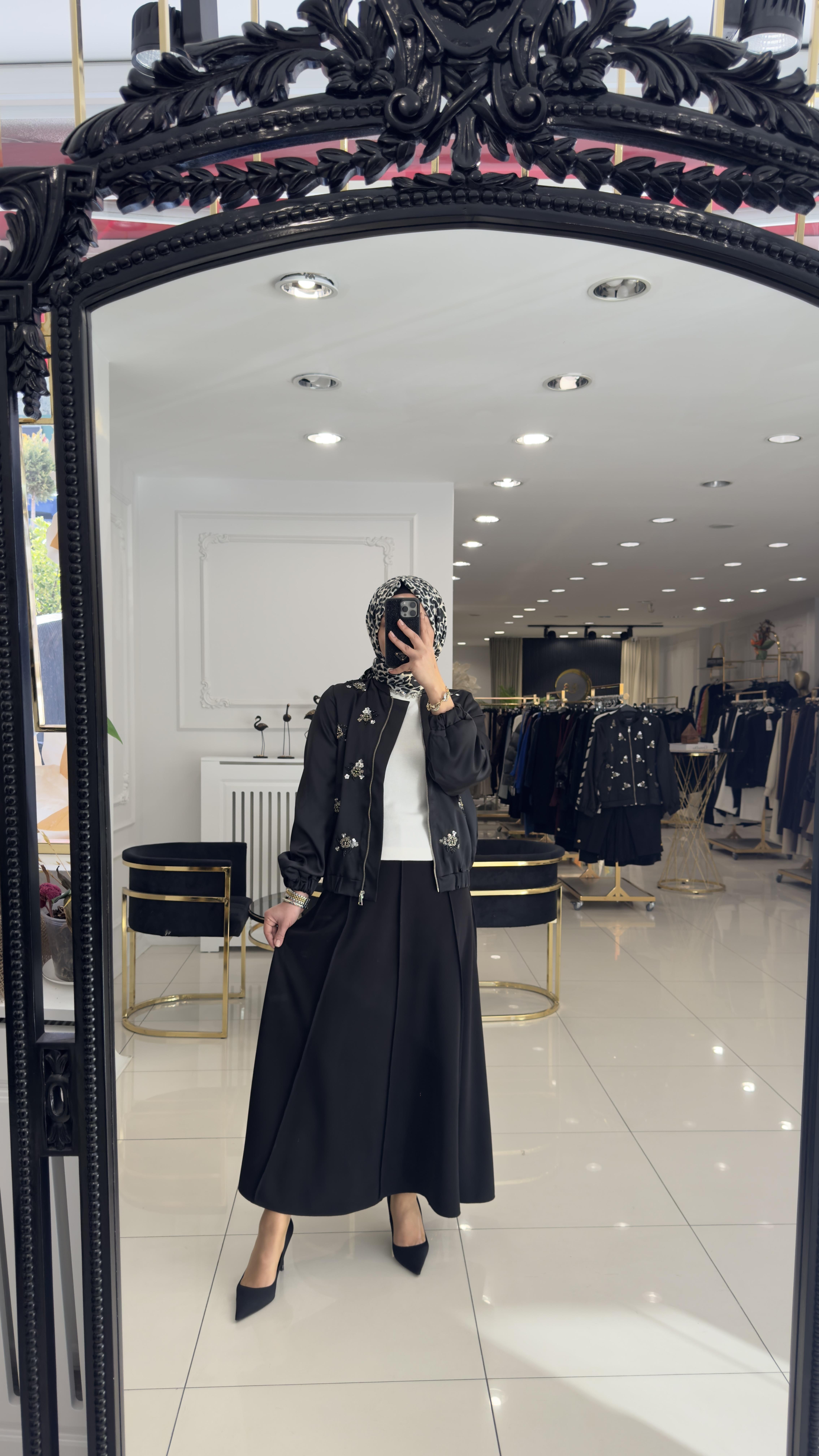 941 İşlemeli saten ceket-SİYAH