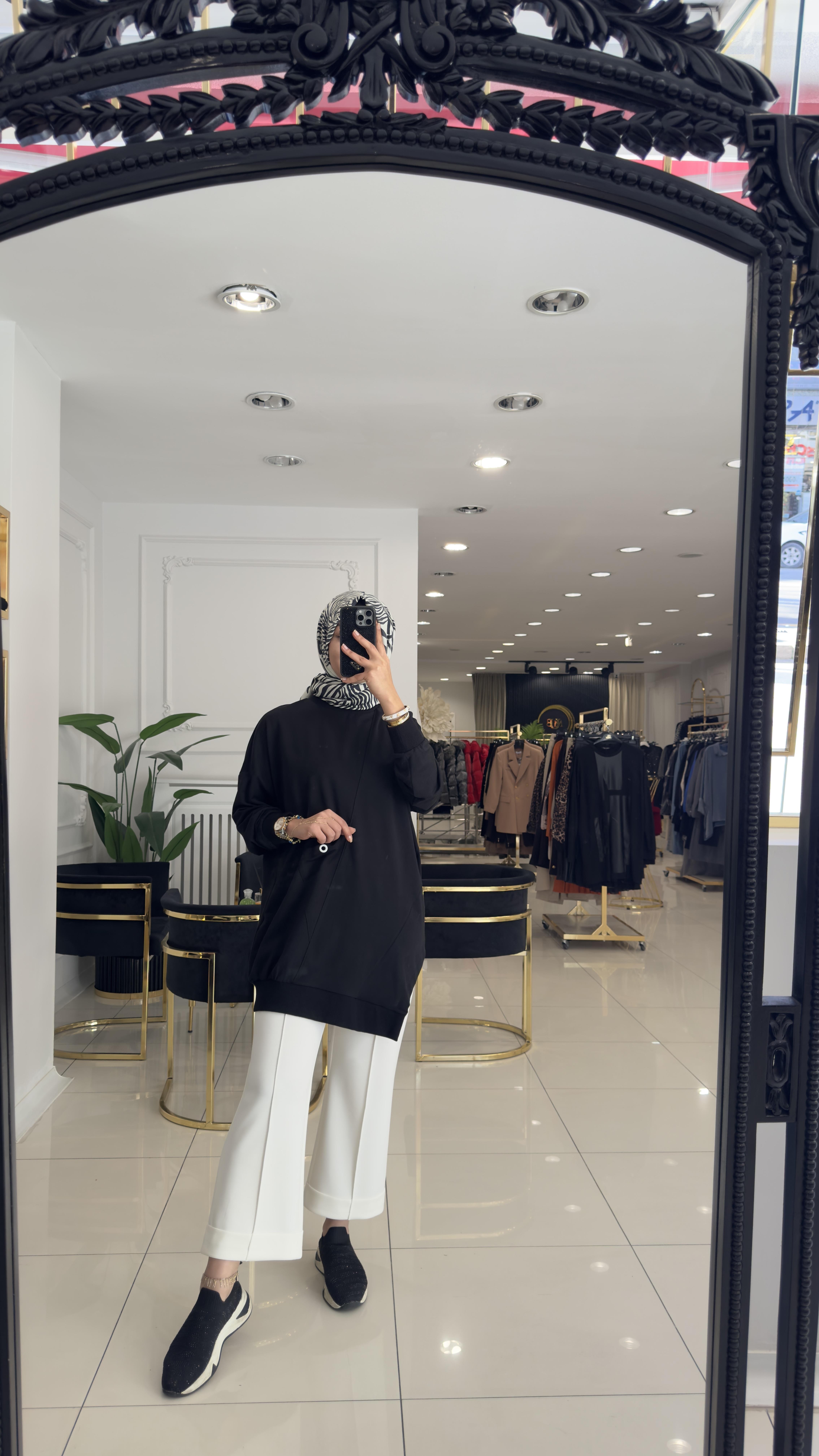 ÜÇGEN CEPLİ TUNİK SİYAH 