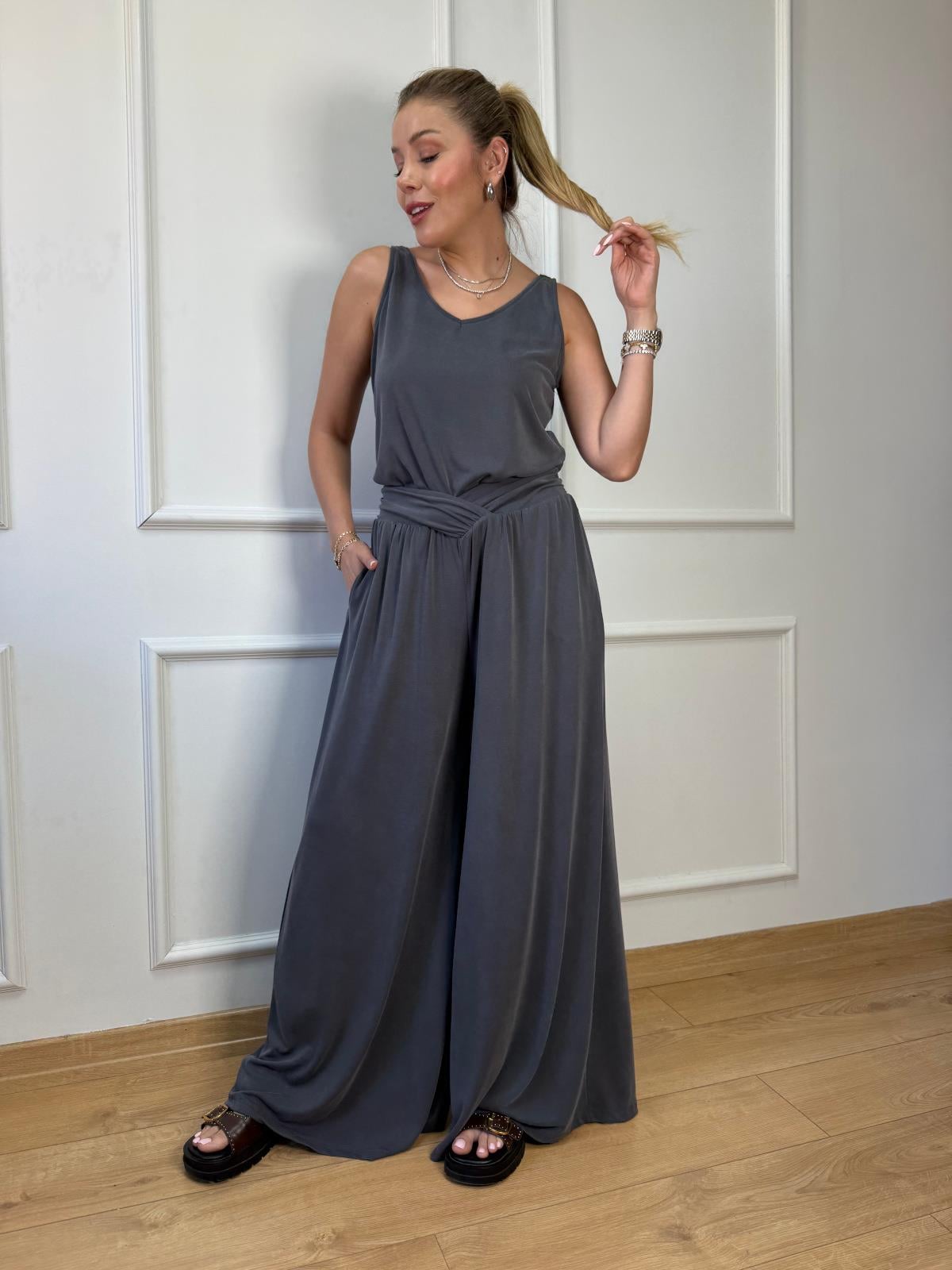 Antrasit Bel Detaylı Pantolon