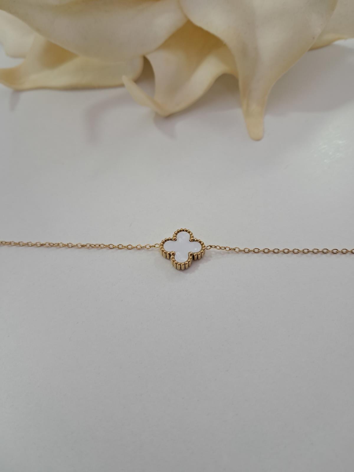 Beyaz Tekli Yonca Bileklik