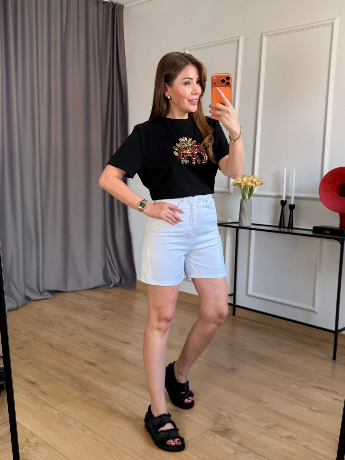 Beyaz Ütülü Şort